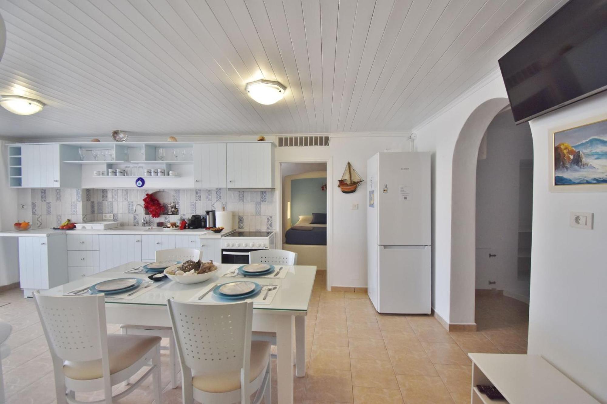 Blue Mare Apartments On The Beach Firopotamos Phòng bức ảnh