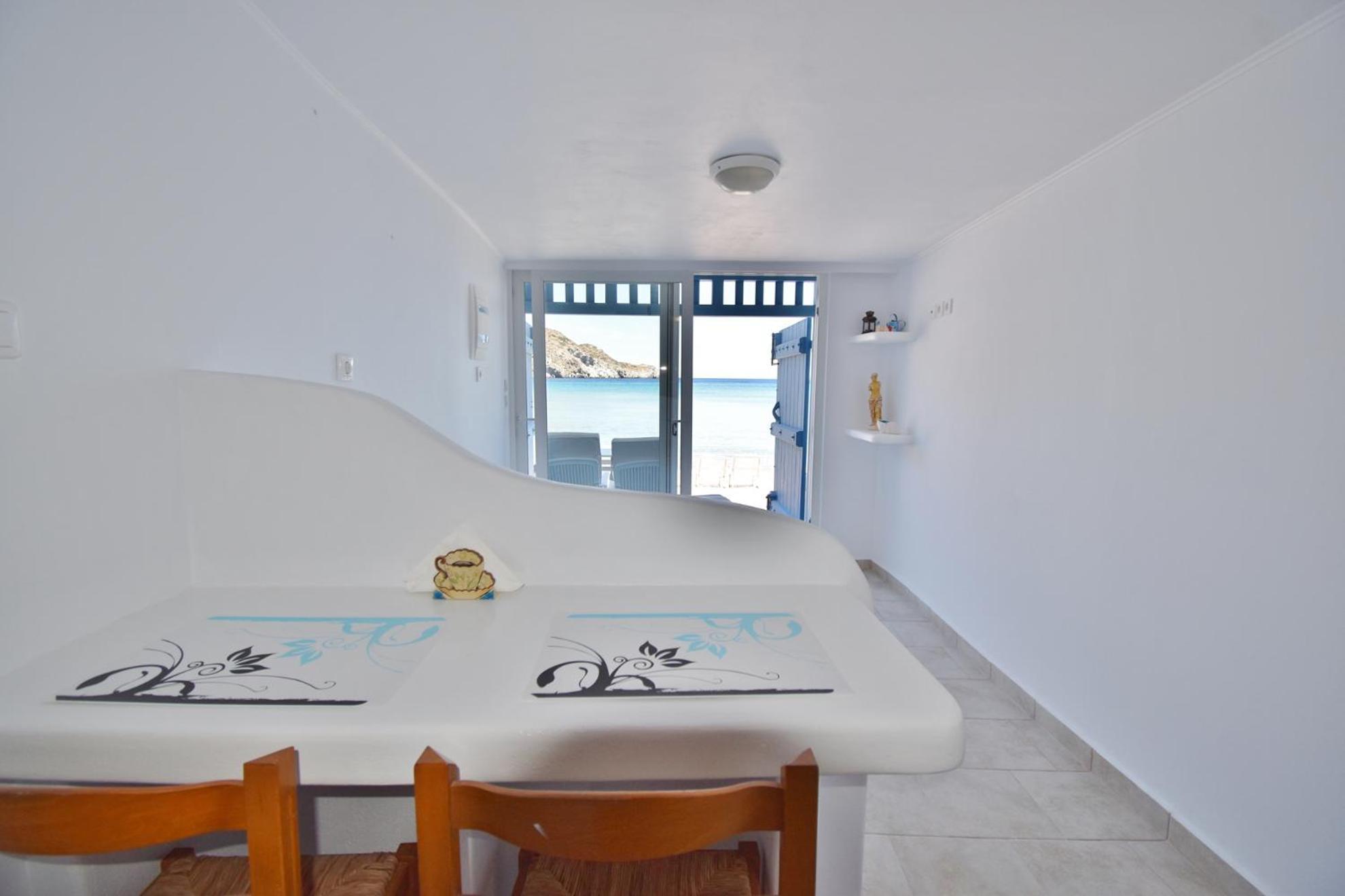 Blue Mare Apartments On The Beach Firopotamos Phòng bức ảnh