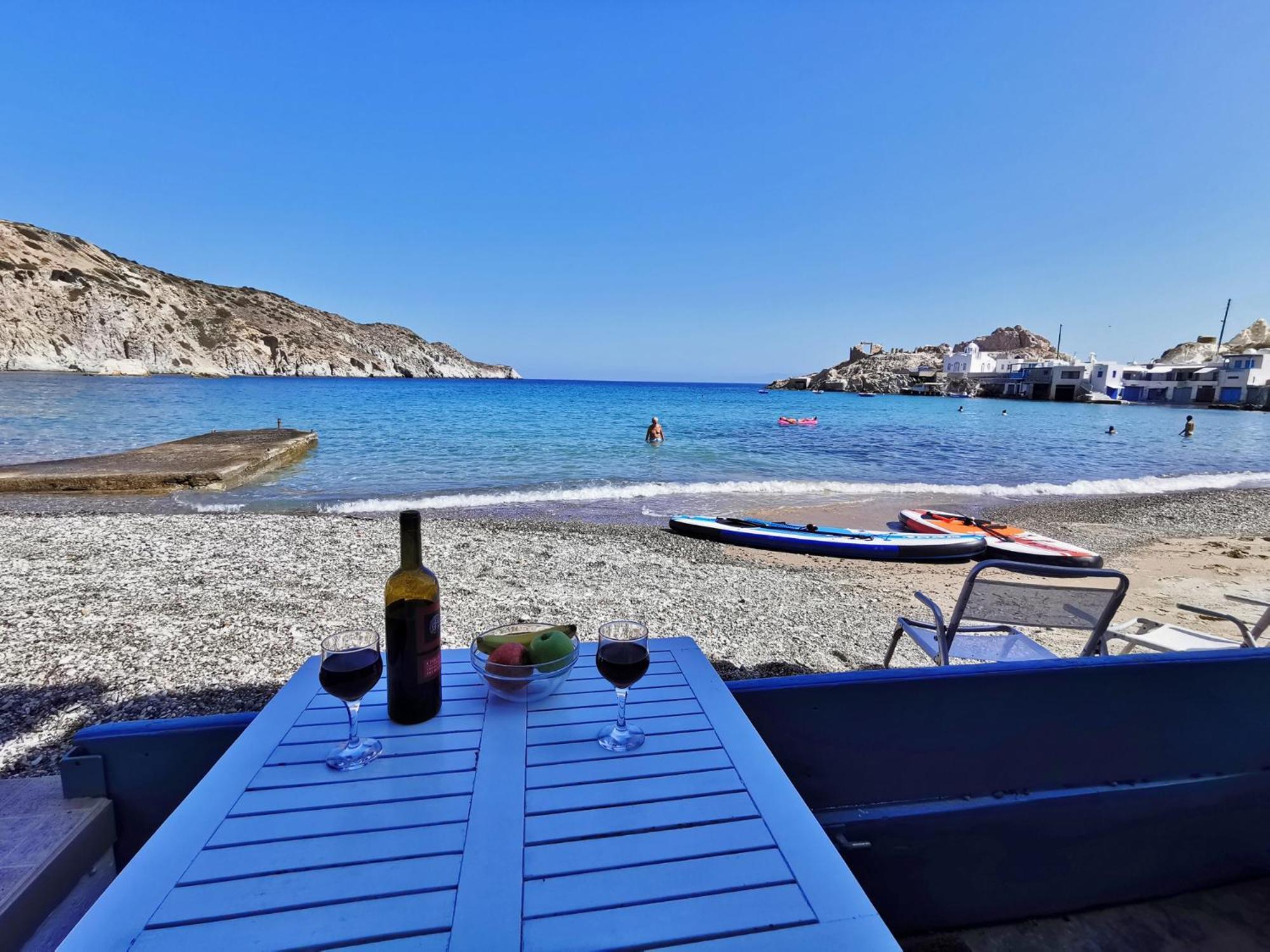 Blue Mare Apartments On The Beach Firopotamos Phòng bức ảnh