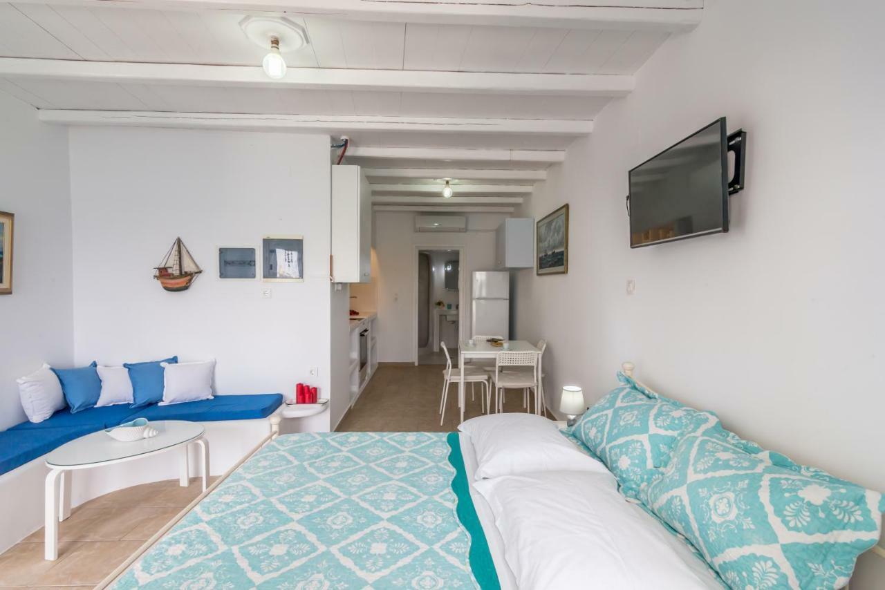 Blue Mare Apartments On The Beach Firopotamos Ngoại thất bức ảnh